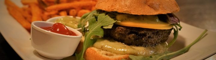 Ravintola Ilves ja Black Angus Burger